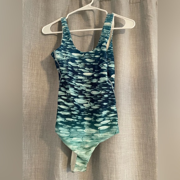 NEW Hurley Swimsuit - Picture 1 of 3